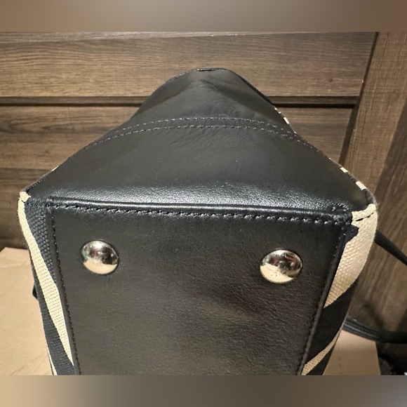 Authentic Coach Purse - Picture 13 of 14